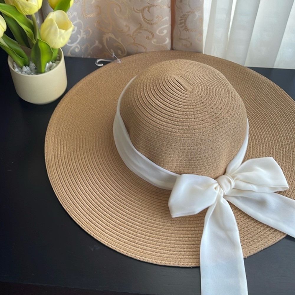 Haute Hippie ☀️👒 straw hat UPF50 with white chiffon Scarf